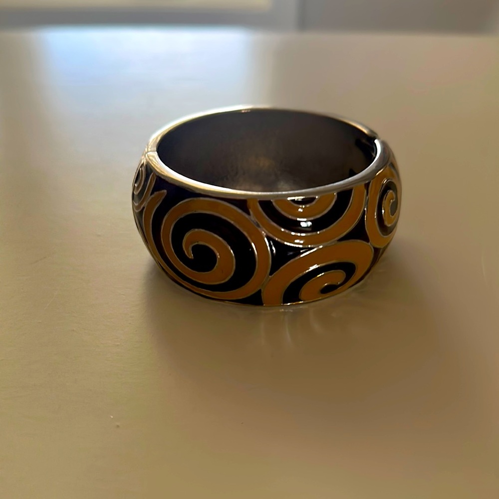 Large chunky detail bracelet
